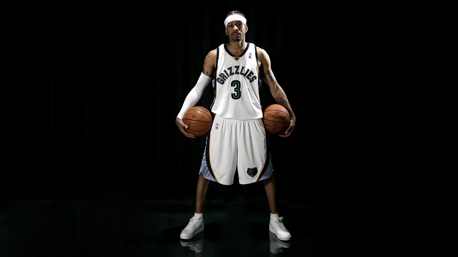 米切尔统治赛场,深圳队连续得分狂潮提前终结新疆队悬念